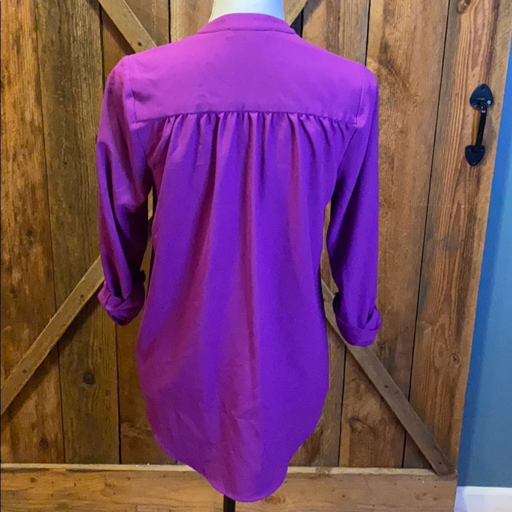 Blouse-light weight flowy - Picture 3 of 9